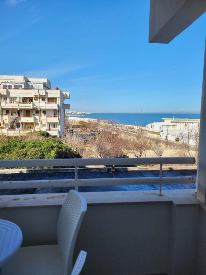 Casa Al Mare Hotel Бари Екстериор снимка